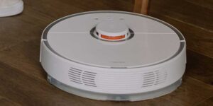 robot vaccum for dogs hair